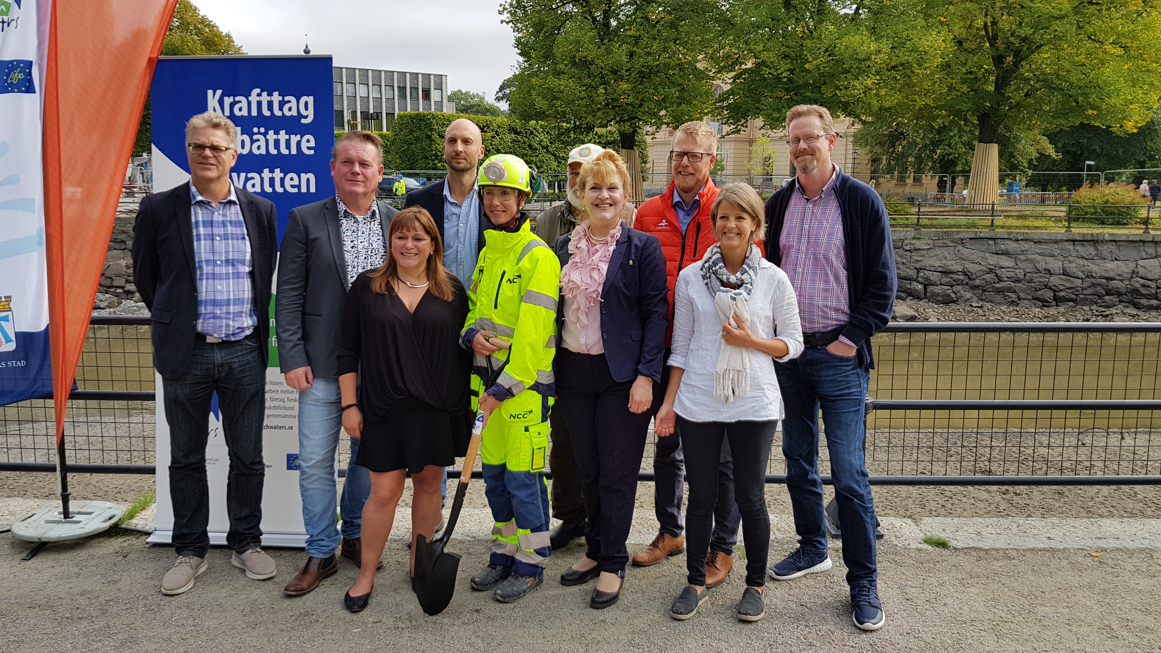 I onsdags var det äntligen dags för byggstart för faunapassagen vid vattenkraftstationen Turbinbron i centrala Västerås. På plats fanns representanter från Mälarenergi, Västerås stad och Länsstyrelsen Västmanland.